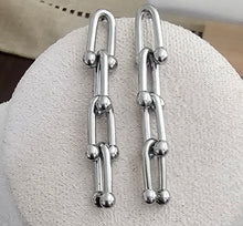 Load image into Gallery viewer, Chain Link Earrings  Gold/Silver
