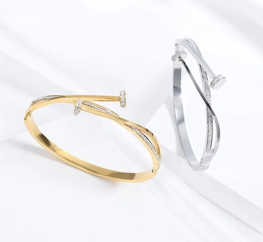 Cubic Zircon 6 Ring Intertwined Bangles