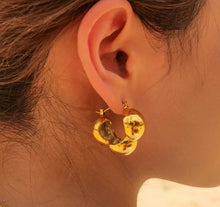 Load image into Gallery viewer, Chunky Cloud Earrings  Gold/ Silver

