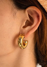 Load image into Gallery viewer, Chunky Hoops Gold/Silver

