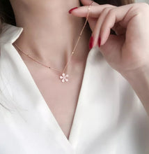Load image into Gallery viewer, Petal Pendant Delicate Necklace
